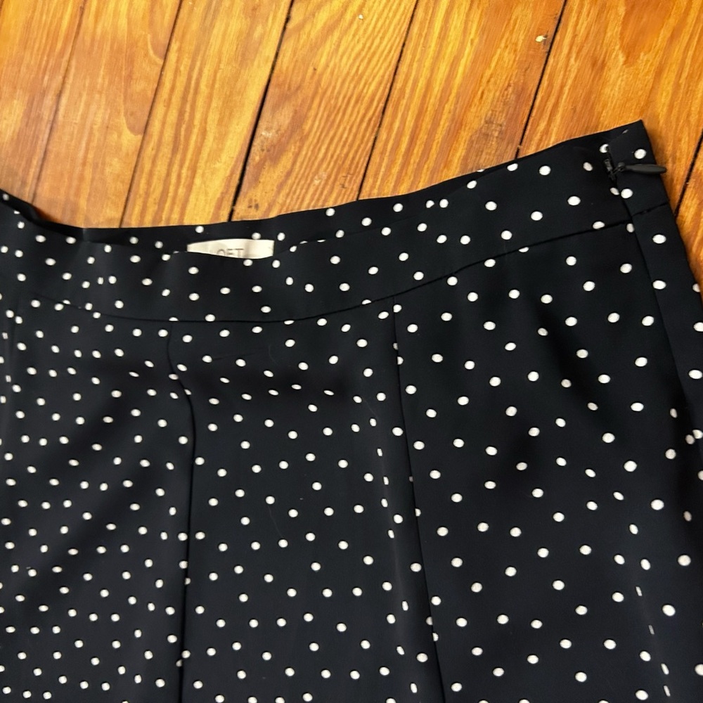 Ann Taylor Size 10 Blue and White Polka Dot Lightweight Skirt - Picture 5 of 9